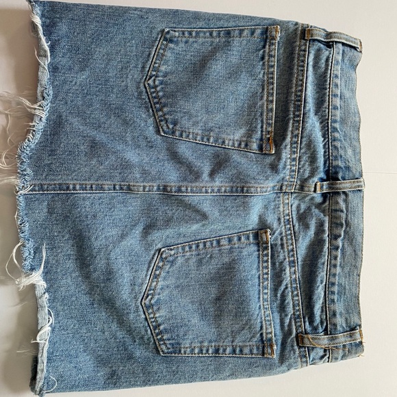 BRANDY MELVILLE JEAN SKIRT - Picture 7 of 9